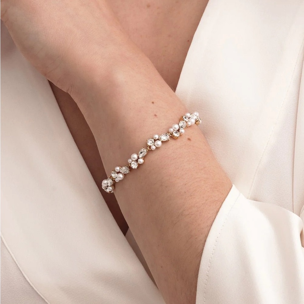NWT Olive & Piper Nigella Bracelet (gold)
